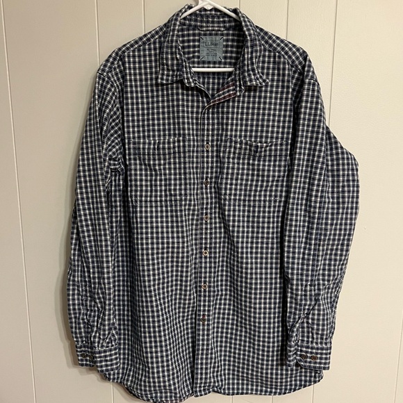 L.L. Bean long sleeve button-down size‎ XL tall - Picture 1 of 3